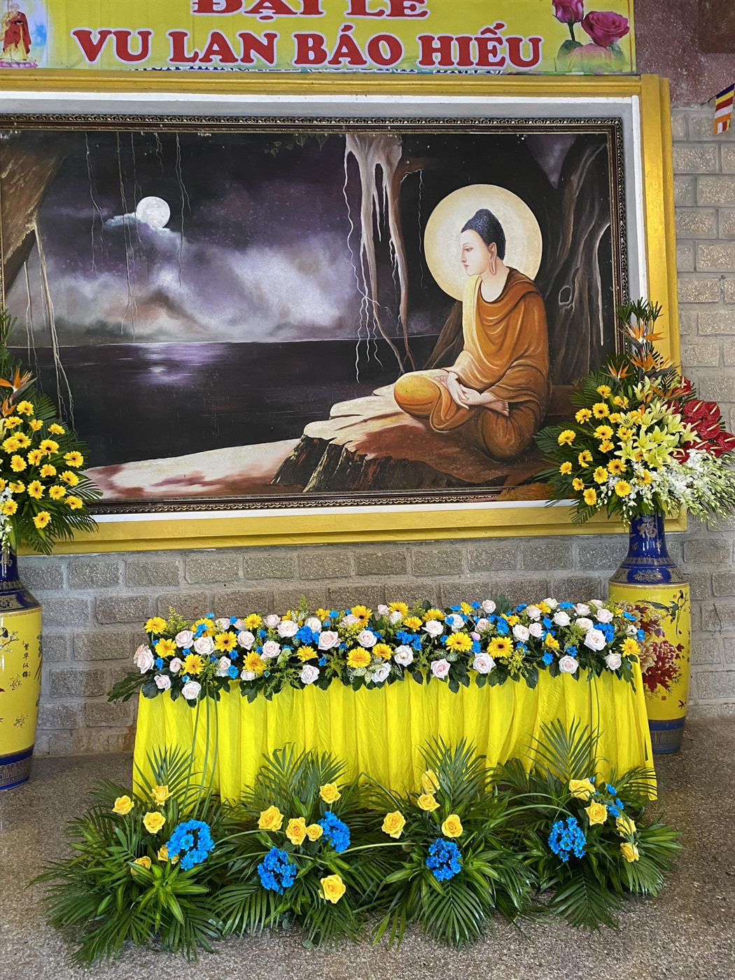 VULANBAOHIEU - Trang trí hoa cho sự kiện Vũ Lan Bảo Hiếu, mang ý nghĩa tôn vinh và tri ân công đức của cha mẹ.