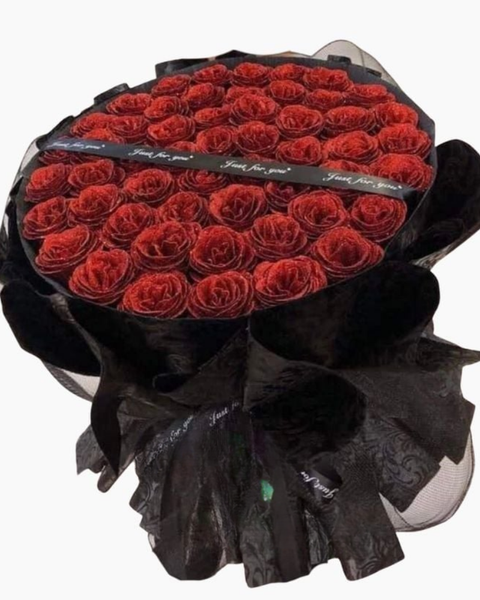 Hoa Sáp: Love Circle - HST28 - Bó Hồng Đỏ Kim Tuyến 50 Bông - Hoa 20/10