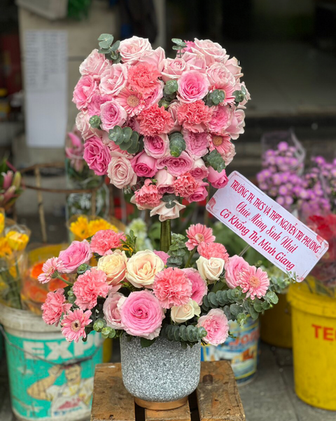 Hoa Cắm Bình: Pink Tone Heart Vase Gift for Female Boss - HCB64