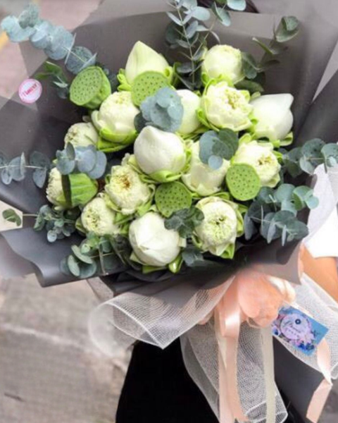 Hoa Bó Dài: Bó Sen Trắng Bí Ẩn - HBD87