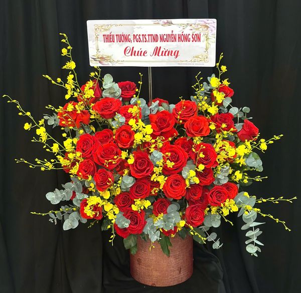 Hộp Hoa Tươi: Hộp Hoa Đỏ Nồng  - HH124