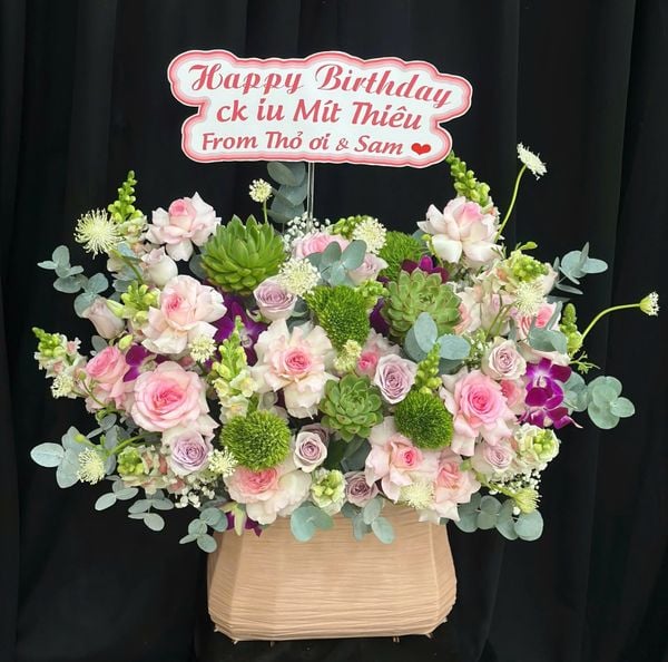 Hộp Hoa Tươi: Hoa Hộp Khu Vườn Dịu Dàng - HH217