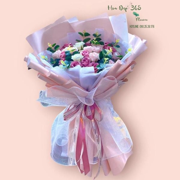 Bó hoa sáp Mộng Mơ - HST12 với thiết kế thanh lịch, trang nhã, mang thông điệp chúc mừng lễ tốt nghiệp long trọng