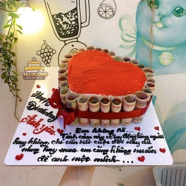 Bánh kem trái tim cuộn tiền độc lạ kèm lời chúc sinh nhật người yêu hay nhất 2024