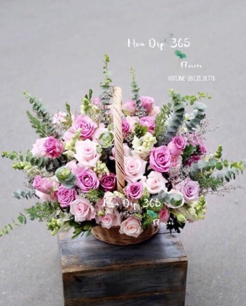 Giỏ Hoa Hồng Mix Sao Tím
