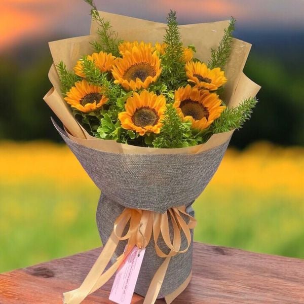 Bó Hoa Hướng Dương Radiant Faith - HBD267