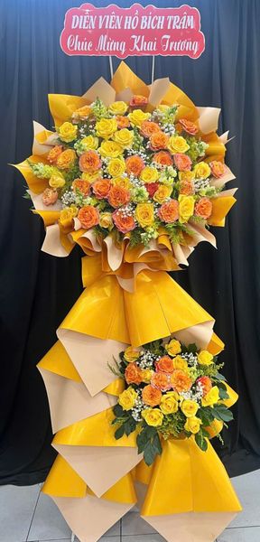 Hoa Chúc Mừng: Kệ Hoa Hoàng Kim Thịnh Vượng - HCM154