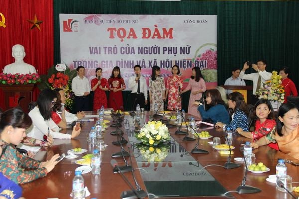 Hoạt động tọa đàm ngày 8/3