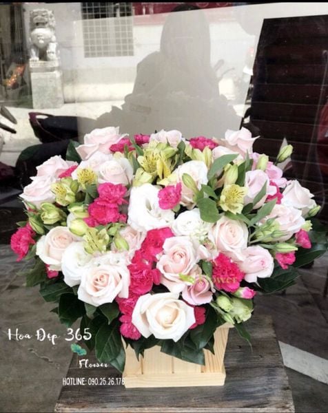 Hộp Hoa Tone Nhẹ Nhàng
