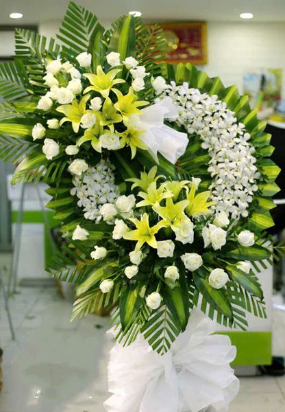 Vòng Hoa Tang Lễ: Vòng Hoa Đám Tang Farewell - HTL45