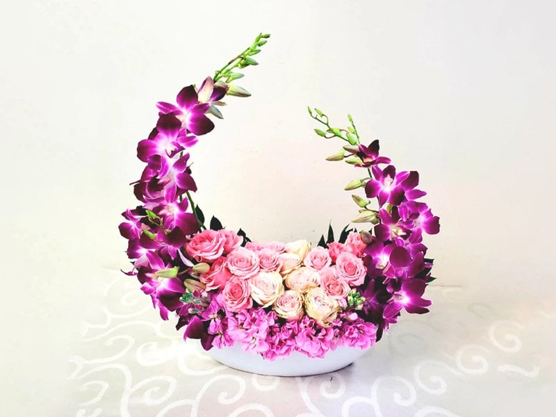 Mẫu cắm hoa đơm giản đầy nghệ thuật