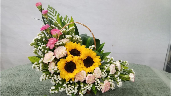Cách cắm hoa 8/3 bằng hoa hướng dương tặng mẹ ý nghĩa