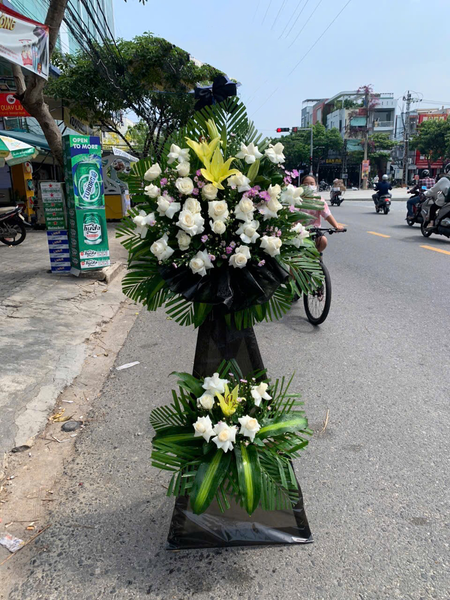 Hoa Tang Lễ Đà Nẵng: Vĩnh Biệt - HTLDN03 - Vòng Hoa Tang Lễ