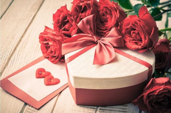 Ngày 8/3 nên tặng quà gì?