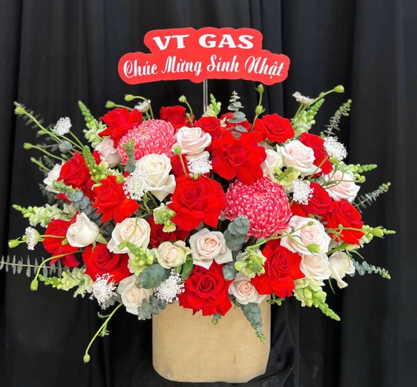 Hộp Hoa Tươi: Hộp Hoa Đỏ Sang Qúy - HH166 | Flosa