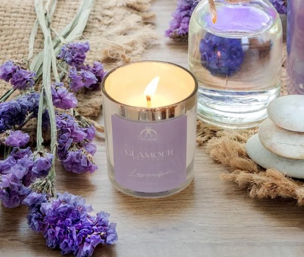 Nến thơm hương lavender nồng nàn quyến rũ