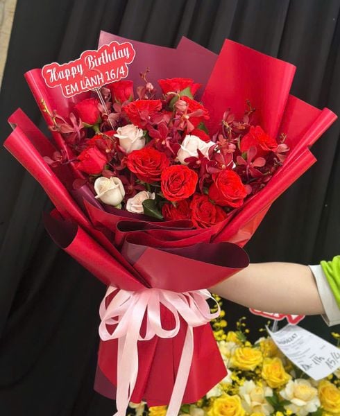 Hoa Bó Dài: Bó Hoa Đỏ Say - HBD368