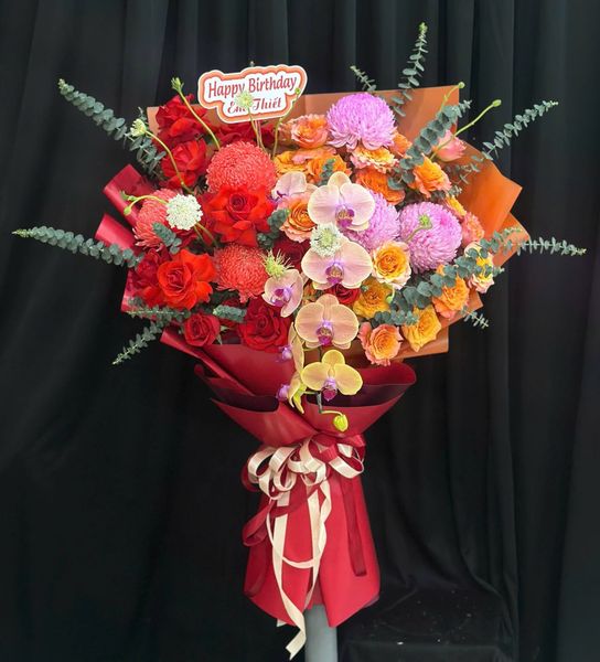 Hoa Bó Dài: Bó Hoa Đỏ Kiêu Kì  - HBD360