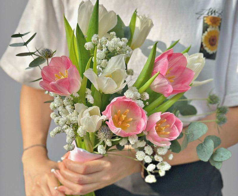 Hoa cưới tulip hồng là biểu tượng của sự may mắn, một cuộc sống hôn nhân hạnh phúc viên mãn