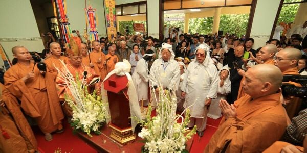Khâm liệm cho người chết thực hiện thế nào?