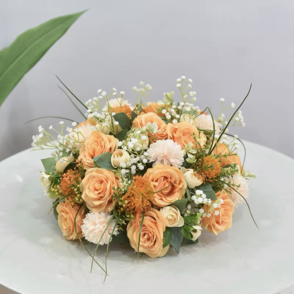Beautiful 20/10 flower arrangement suitable for mothers-in-law or mothers (Source: Collection)
