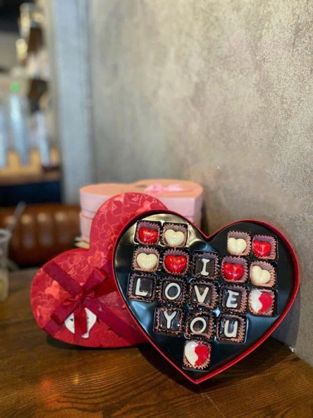 Hộp Chocolate: Hộp Chocolate I Love You - HCCL03