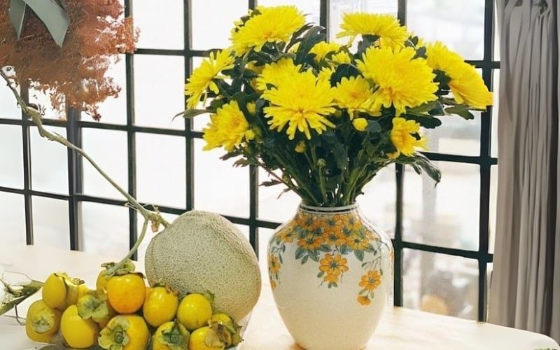 Chưng hoa cúc vàng ngày tết để cầu mong sức khỏe và bình an