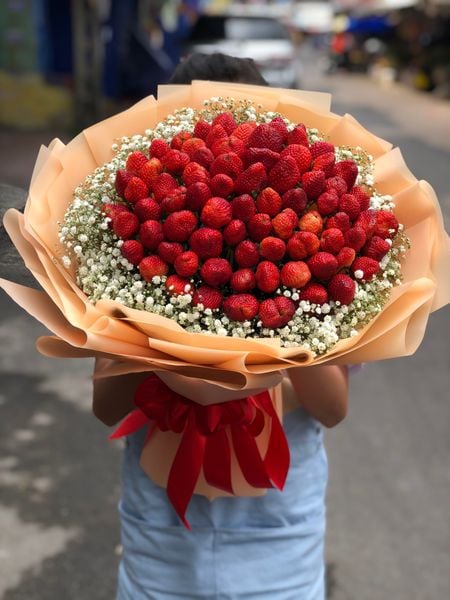 Hoa Trái Cây: Bó Hoa Dâu Mùa Yêu Ngọt Ngào - TC30