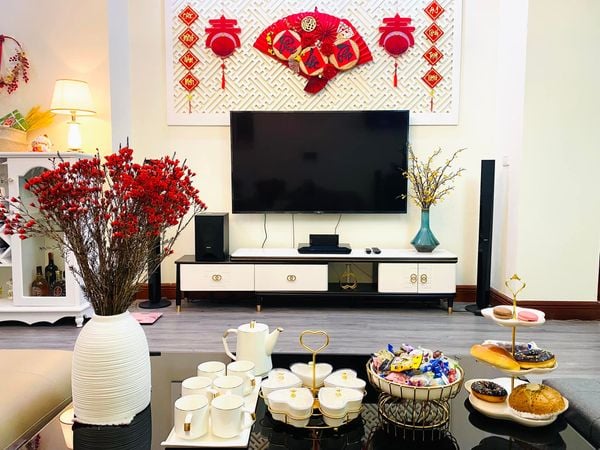 Bạn nên dọn dẹp nhà cửa gọn gàng trước khi trang trí nhà cửa ngày Tết