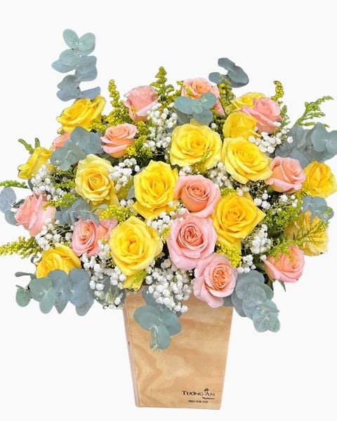  Hộp Hoa Ánh Nắng Dịu Êm - HH196 