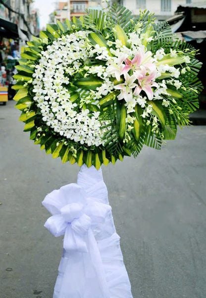 Vòng Hoa Tang Lễ Miss - HTL31