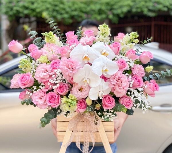 Lẵng hoa big size tặng vợ vào ngày 20/10.