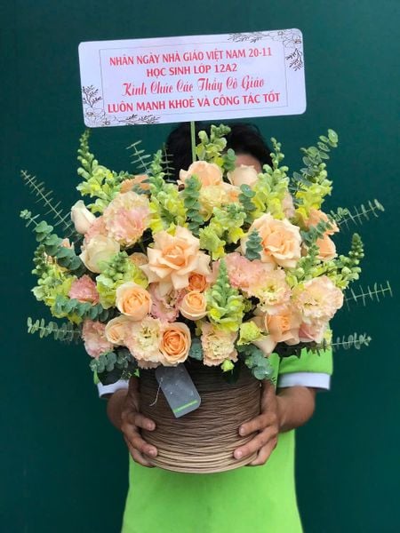 Hộp Hoa Tươi: Hộp Hoa Tươi Tone Vàng - HH53