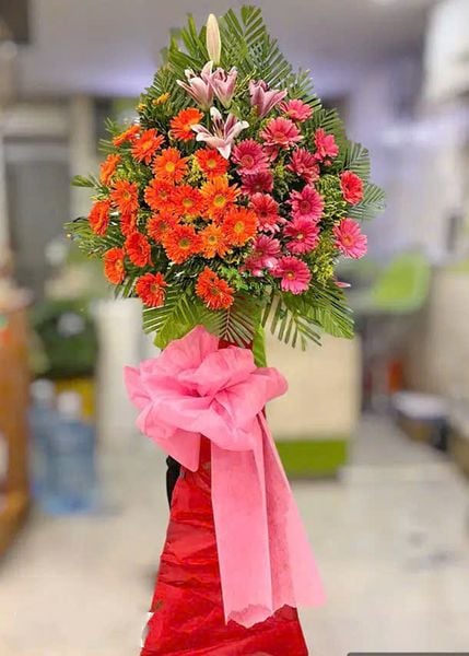 Kệ Hoa Khai Trương An Lành - HCM46 với hoa ly hồng