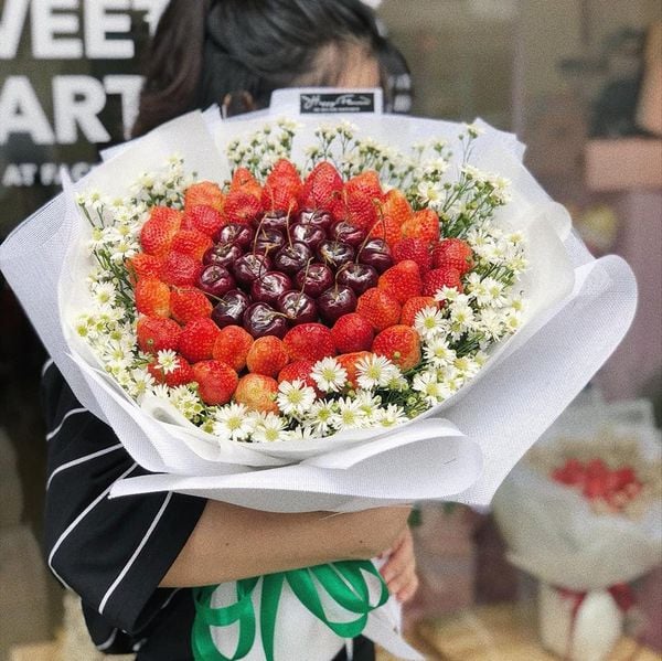 bó hoa cherry mix dâu tây