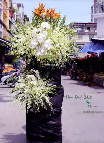 Vòng Hoa Chia Buồn