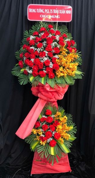 Kệ Hoa Khai Trương Red Victor - HCM62 với hoa lan mokara đỏ may mắn