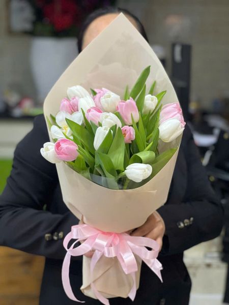 Bó Hoa Tulip Nhẹ Như Mây - HBD17