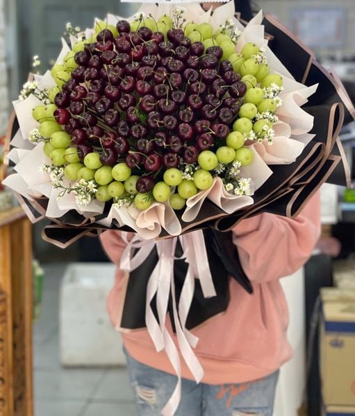 Hoa Trái Cây: Bó Hoa Cherry Mix Nho Xanh - TC43
