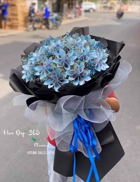 Bó hoa tiền tặng sinh nhật - xu hướng quà tặng độc lạ sang trọng hiện nay