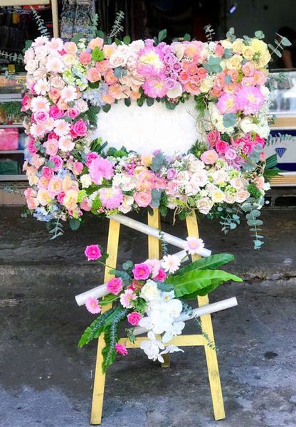 Giá Tranh: Kệ Hoa Thịnh Vượng - GT05
