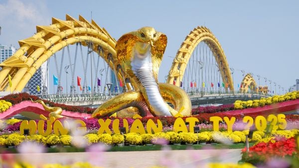 Canh Tuất (1970), Canh Ngọ (1990), Canh Thìn (2000) là 3 tuổi tốt nhất mở hàng cho năm 2026