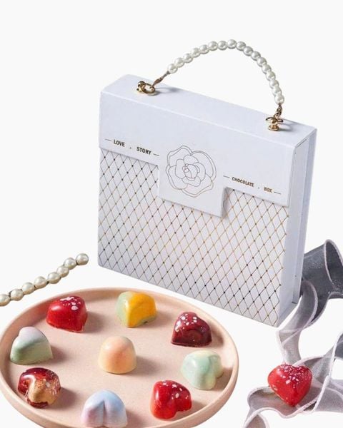 Hộp Chocolate: Hộp Chocolate Chanel Trắng - HCCL13