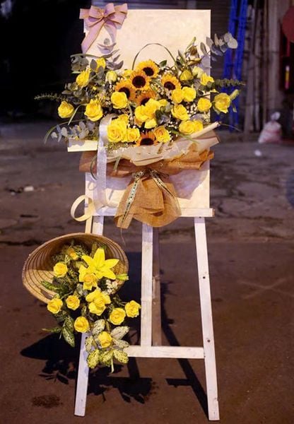 Price Tranh: Kệ Hoa Bước Thành Công - GT01