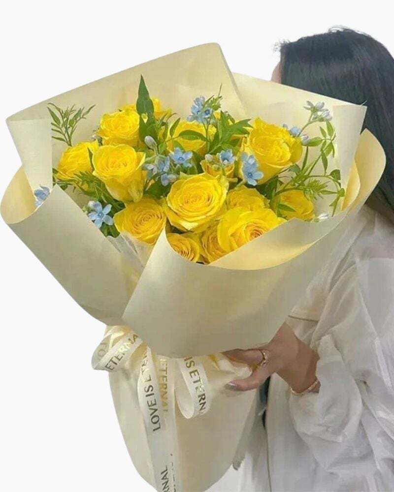 Hoa hồng 8/3 màu vàng tượng trưng cho niềm vui, hạnh phúc