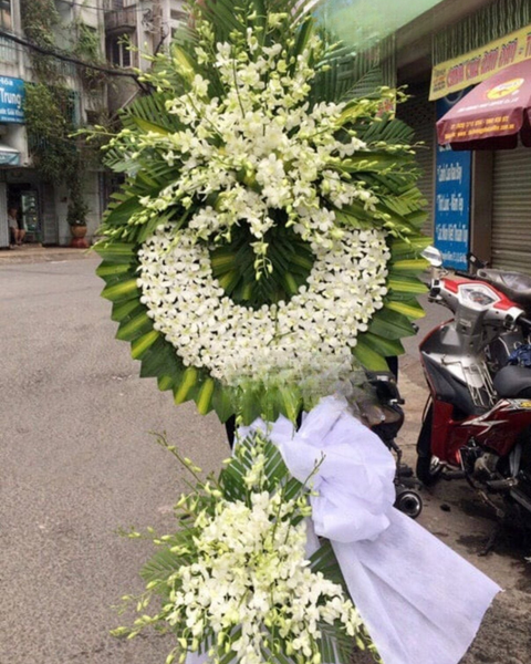 Vòng Hoa Tang Lễ: Thành Kính Phân Ưu - HTL26 - Vòng hoa đám tang