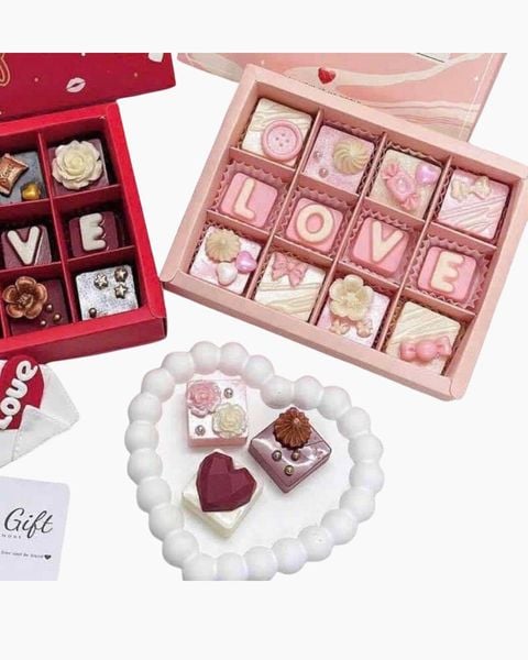 Hộp Chocolate: Hộp Chocolate Sweet Love - HCCL16 - Quà 14/2