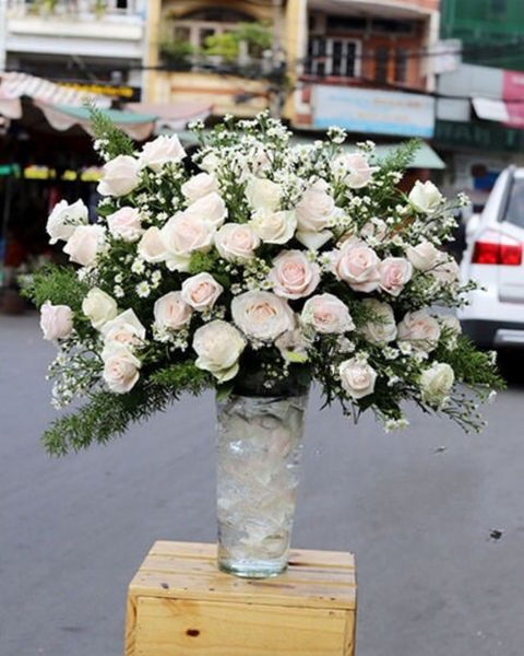 Hoa Cắm Bình: Thiệp Hồng - HCB43 - Điện Hoa | Flosa