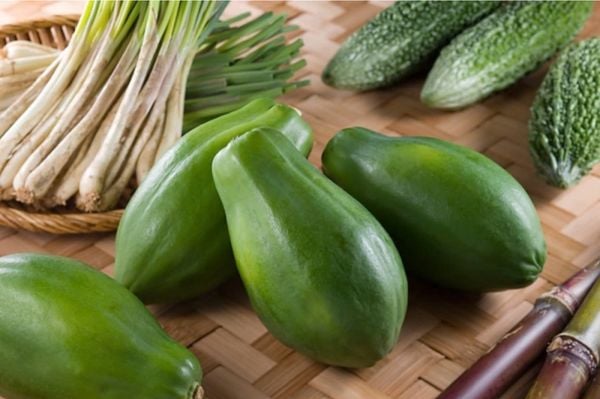 Đu đủ biểu trưng cho sự sung túc.