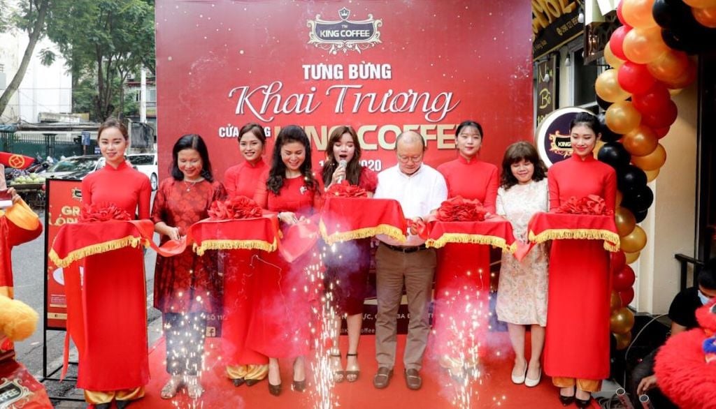 20+ Quà tặng khai trương quán cafe ý nghĩa và may mắn hồng phát nhất